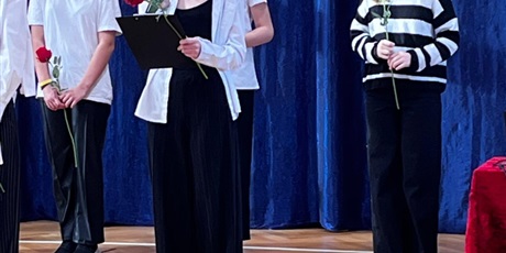 Powiększ grafikę: apel-narodowe-czytanie-jan-z-czarnolasu-666871.jpg