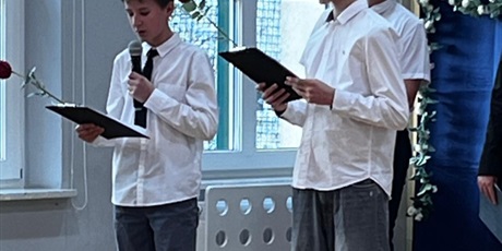 Powiększ grafikę: apel-narodowe-czytanie-jan-z-czarnolasu-666873.jpg