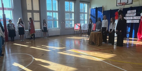 Powiększ grafikę: dzien-hymnu-narodowego-680447.jpg