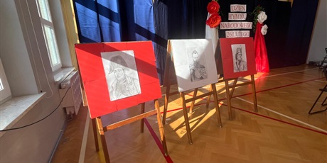 Powiększ grafikę: dzien-hymnu-narodowego-680448.jpg