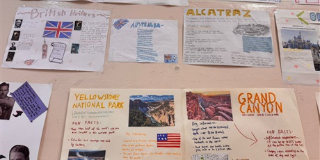 Powiększ grafikę: dzien-jezyka-angielskiego-689016.jpg