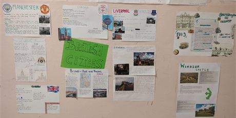 Powiększ grafikę: dzien-jezyka-angielskiego-689020.jpg