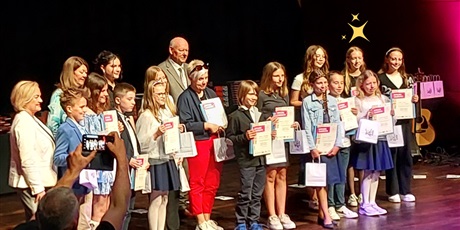 Powiększ grafikę: gala-wielkich-maratonow-czytelniczych-628023.jpg