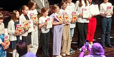 Powiększ grafikę: gala-wielkich-maratonow-czytelniczych-628025.jpg