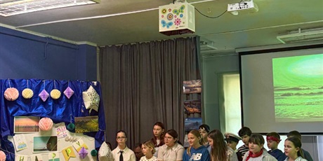 Powiększ grafikę: jubilatka-nasza-sasiadka-czyli-o-tym-jak-sp-24-obchodzila-100-urodziny-miasta-gdyni-684653.jpg