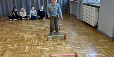 Powiększ grafikę: otrzesiny-klas-pierwszych-649234.jpg