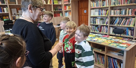 Powiększ grafikę: pasowanie-na-czytelnika-682286.jpg