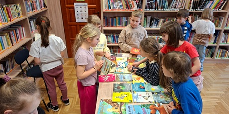 Powiększ grafikę: pasowanie-na-czytelnika-682300.jpg