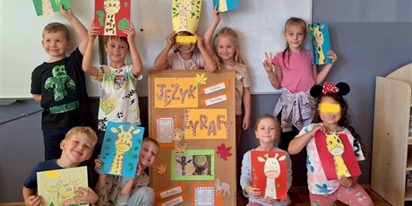 PROJEKT "MOC RELACJI - SIŁA BEZ PRZEMOCY" W KLASIE 1A