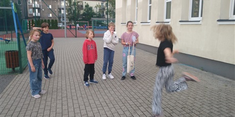 Powiększ grafikę: szkolny-konkurs-czytelmaniak-sp-24-625438.jpg