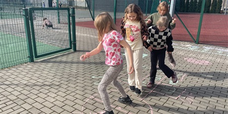 Powiększ grafikę: tydzien-szczescia-i-zdrowia-683499.jpg