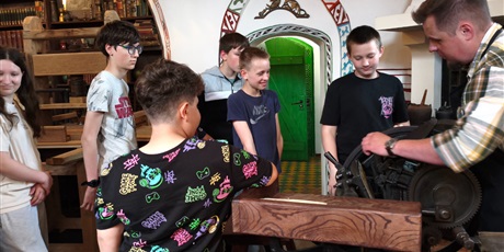 Powiększ grafikę: wycieczka-edukacyjna-klasy-va-do-bydgoszczy-torunia-i-grebocina-698862.jpg